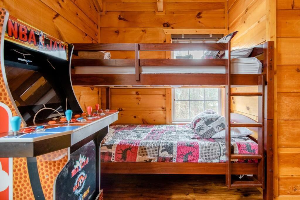 Cozy Cabin W/Hot Tub & Wifi In Gatlinburg Villa Buitenkant foto